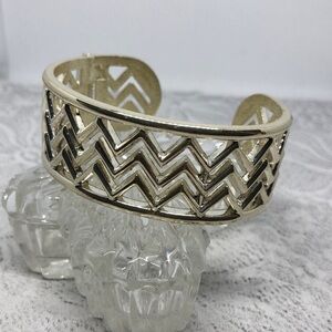 Vintage chevron pattern silver tone cuff costume bracelet.